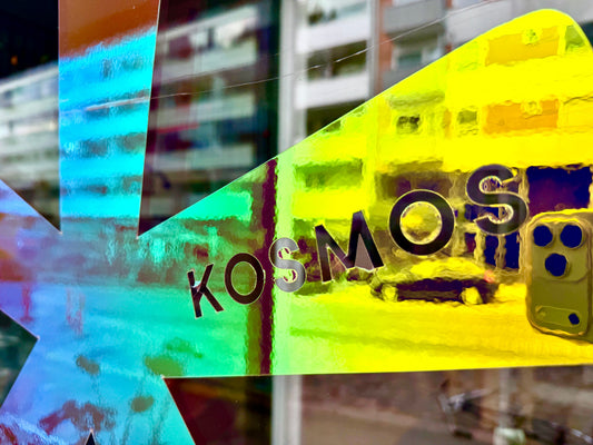 Kosmoksen kirjamyynti pop-up 15-20