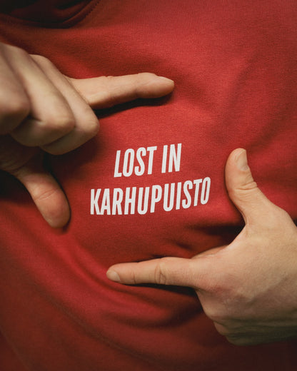 HUPPARI | PUNAINEN | Lost in Karhupuisto