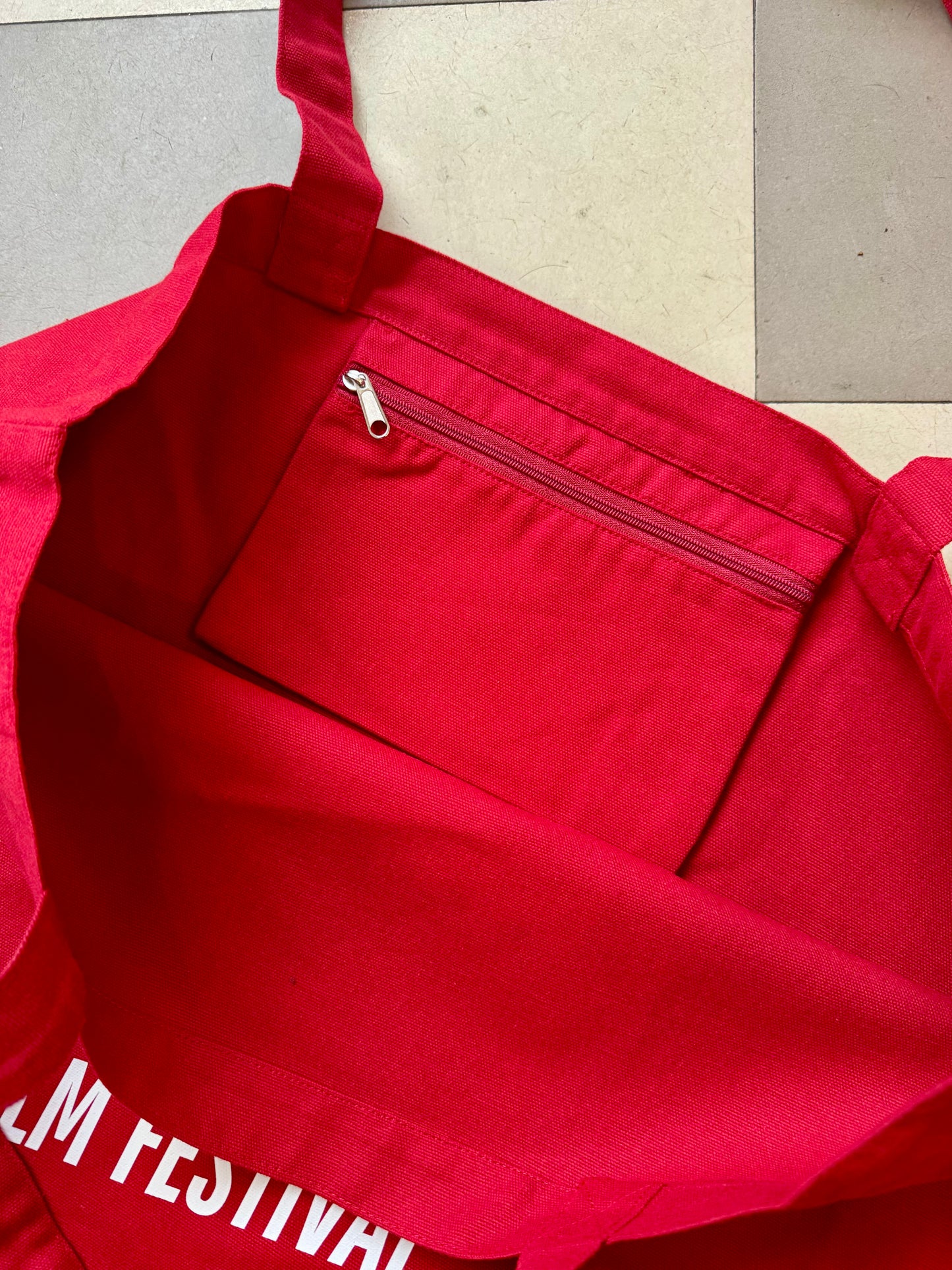 BAG | LARGE / SMALL | Karhupuisto Film Festival