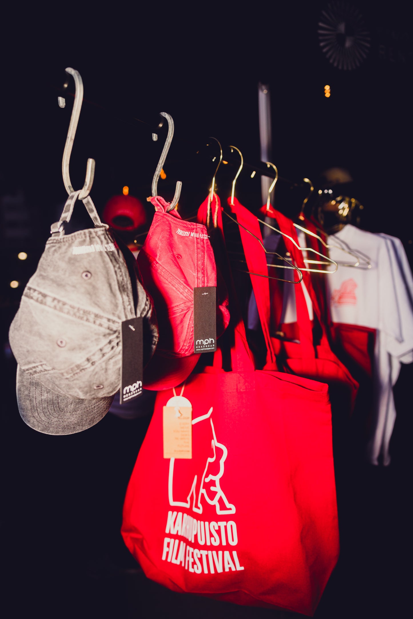 Karhupuisto Film Festival tote bag (red)